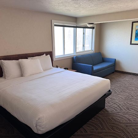 Promenade Inn & Suites Oceanfront ซีไซด์ ภายนอก รูปภาพ
