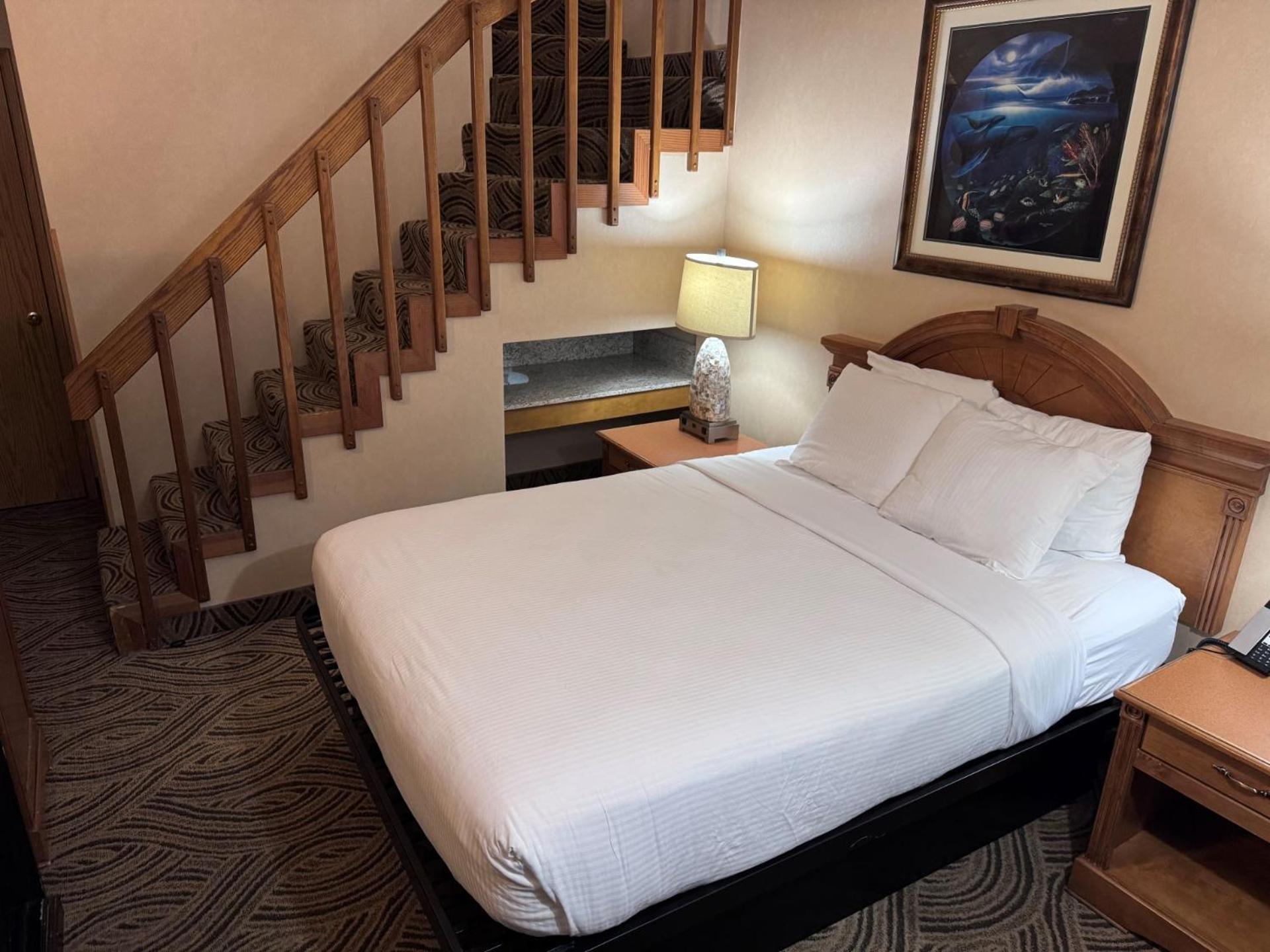 Promenade Inn & Suites Oceanfront ซีไซด์ ภายนอก รูปภาพ