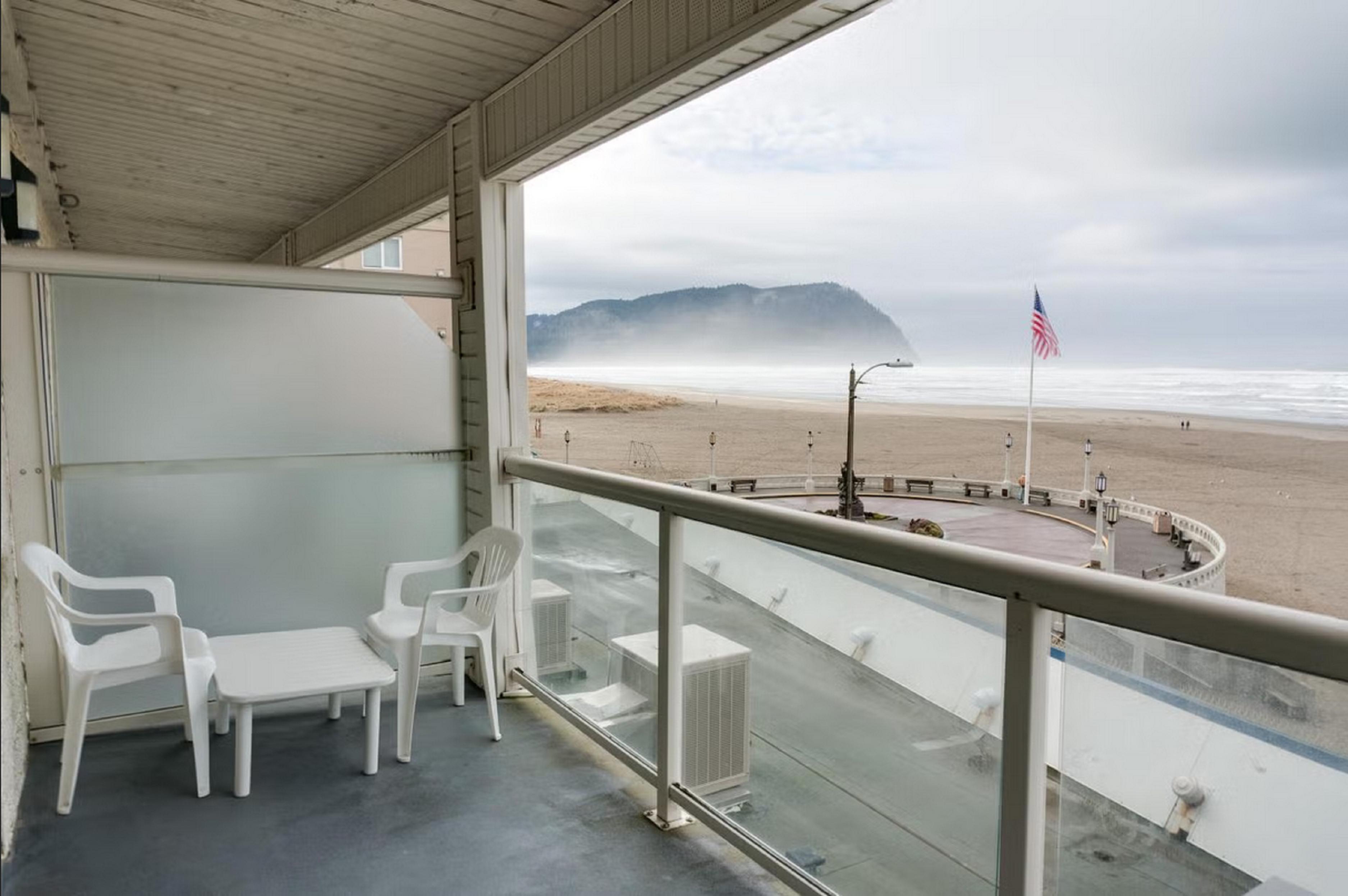 Promenade Inn & Suites Oceanfront ซีไซด์ ภายนอก รูปภาพ