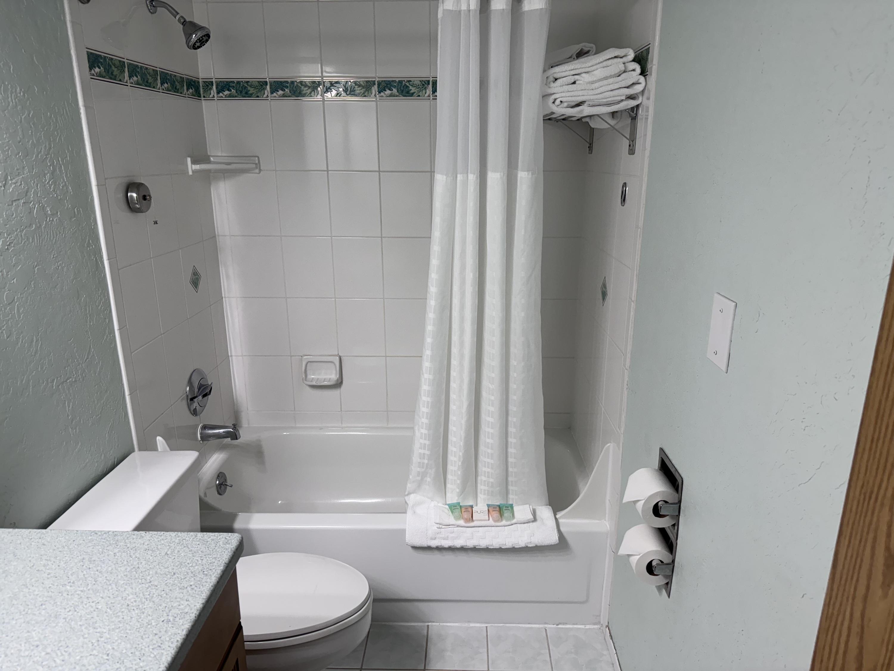 Promenade Inn & Suites Oceanfront ซีไซด์ ภายนอก รูปภาพ