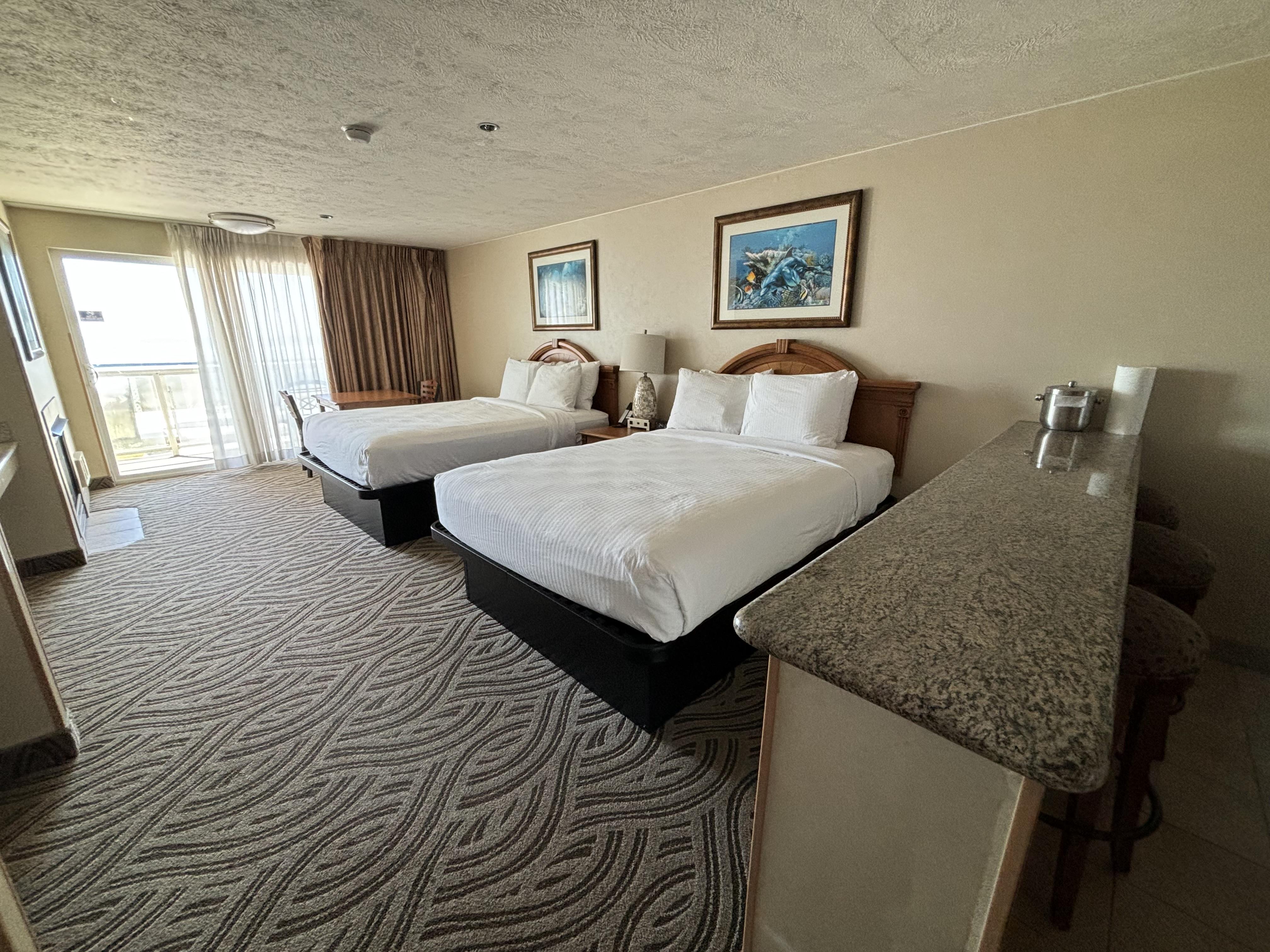 Promenade Inn & Suites Oceanfront ซีไซด์ ภายนอก รูปภาพ