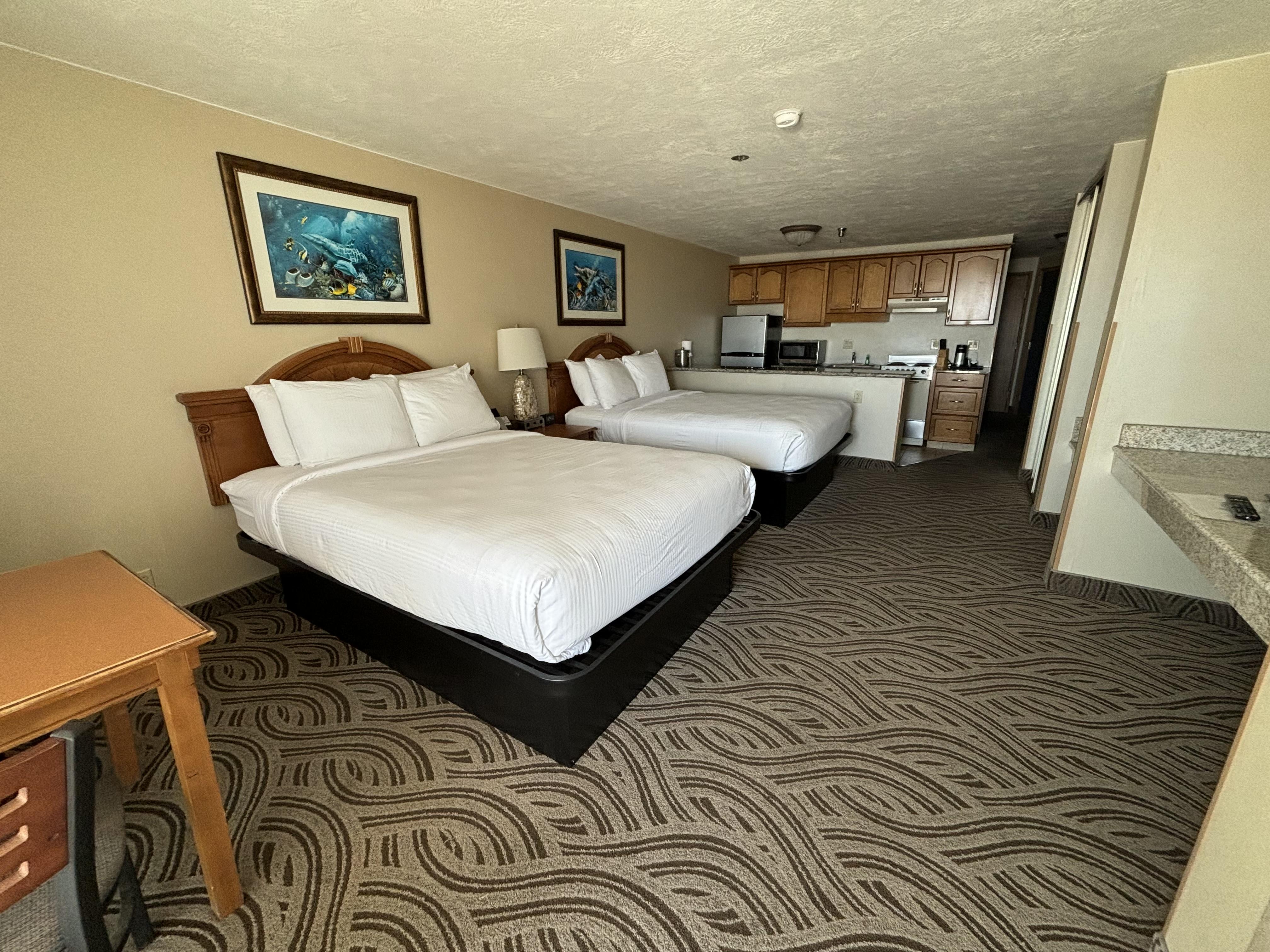 Promenade Inn & Suites Oceanfront ซีไซด์ ภายนอก รูปภาพ