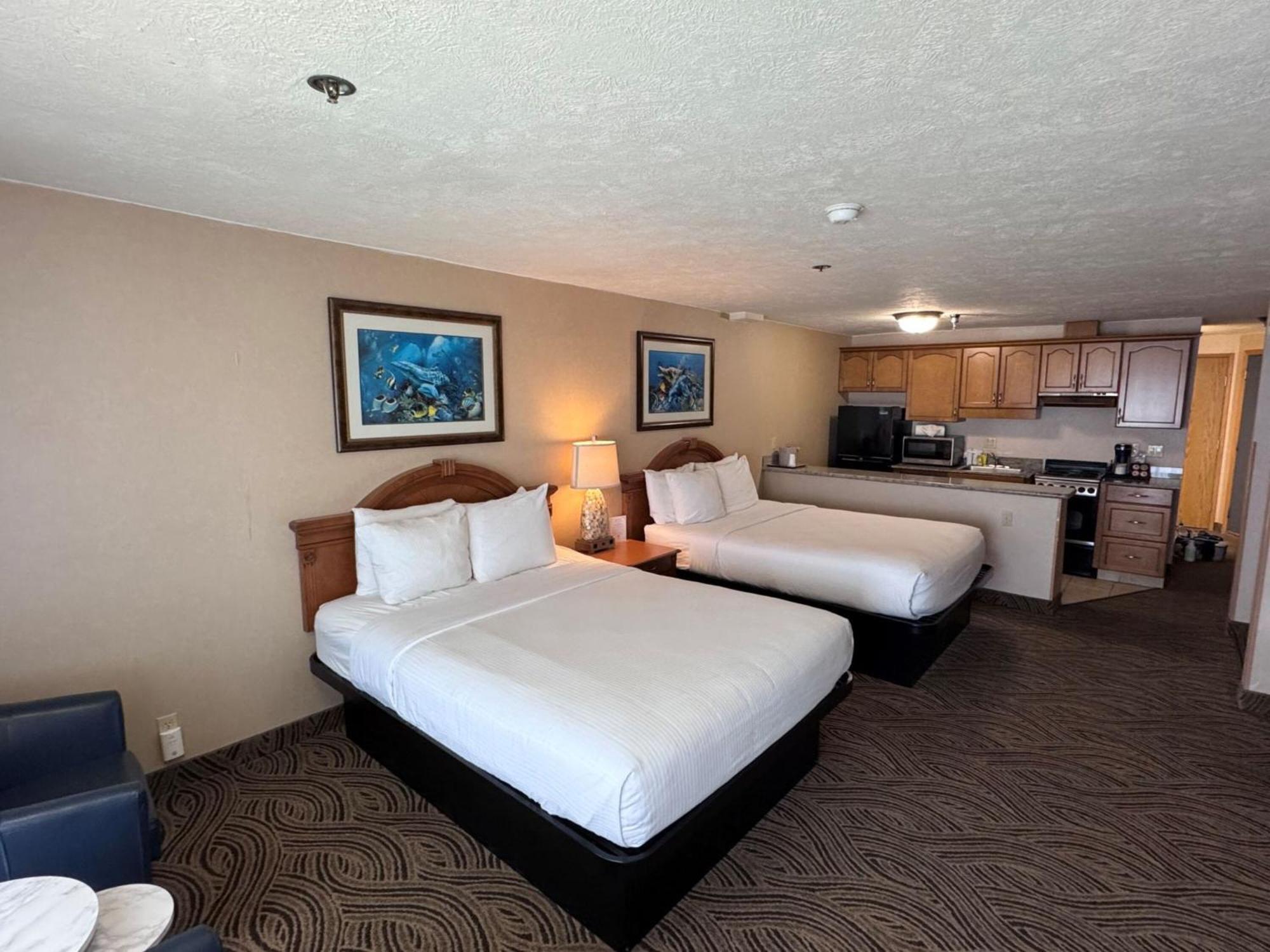 Promenade Inn & Suites Oceanfront ซีไซด์ ภายนอก รูปภาพ
