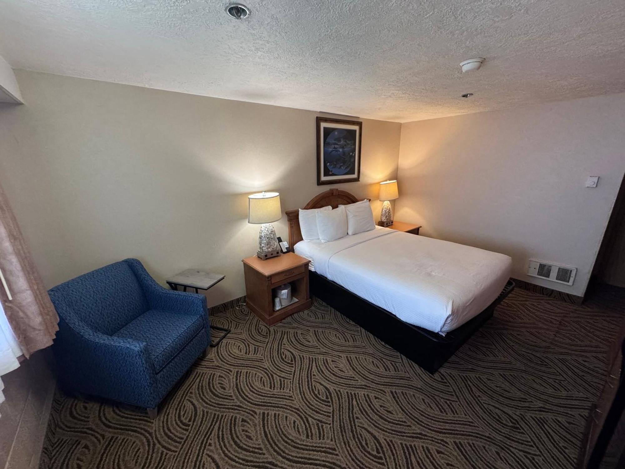 Promenade Inn & Suites Oceanfront ซีไซด์ ภายนอก รูปภาพ