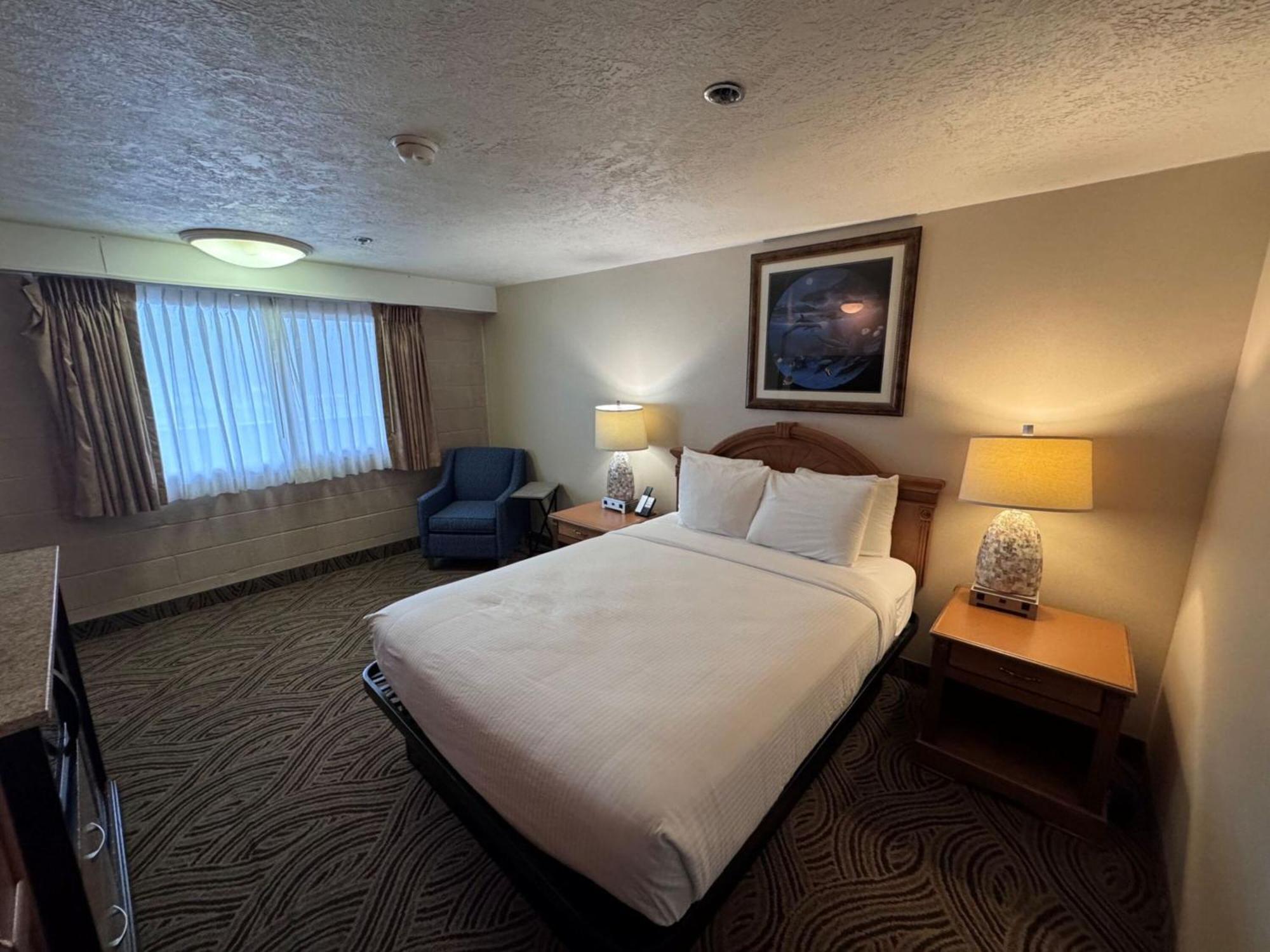 Promenade Inn & Suites Oceanfront ซีไซด์ ภายนอก รูปภาพ