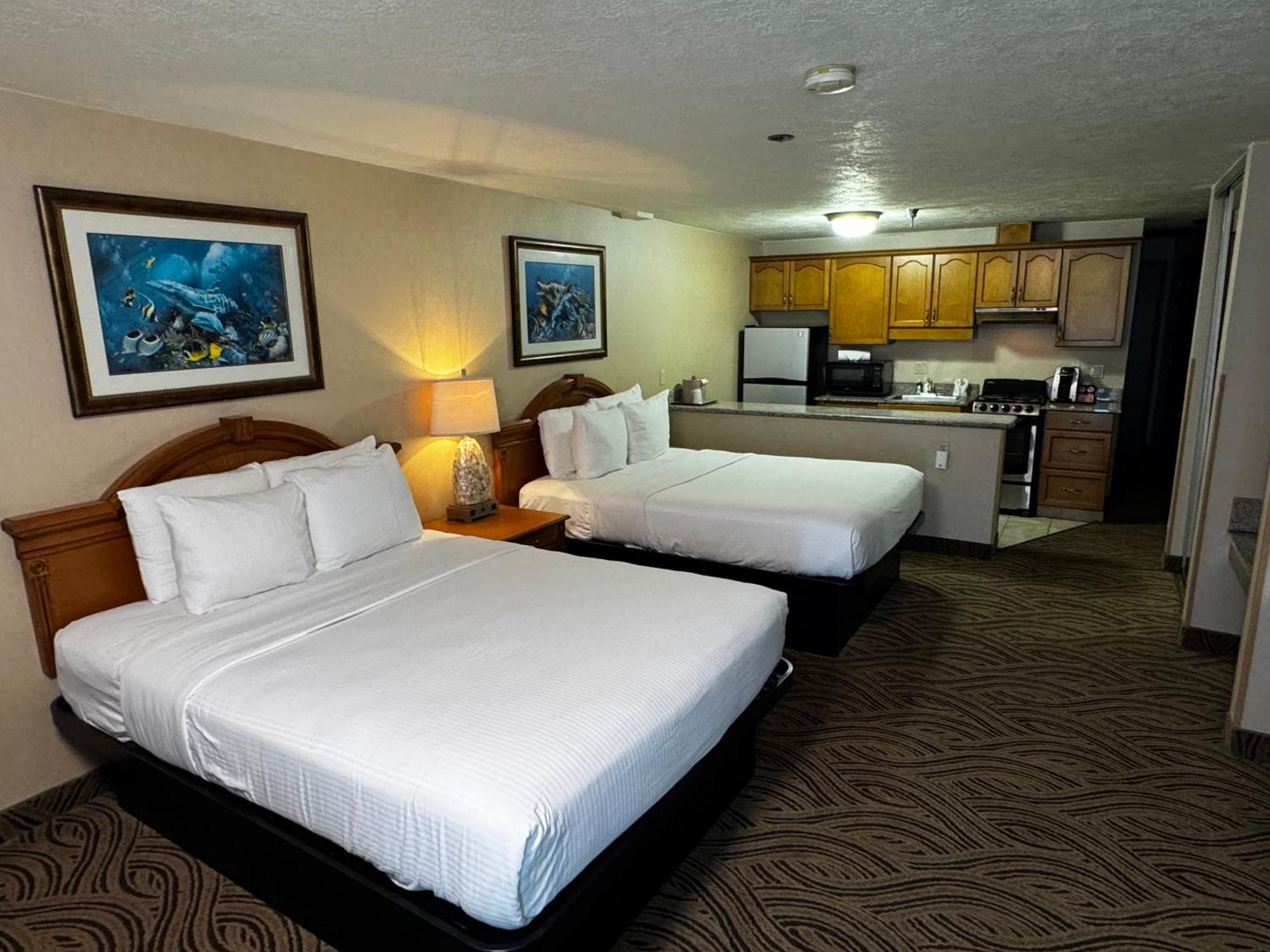 Promenade Inn & Suites Oceanfront ซีไซด์ ภายนอก รูปภาพ